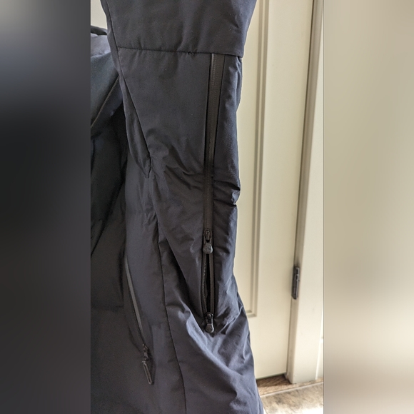 Descente Puffer Jacket - Picture 3 of 7